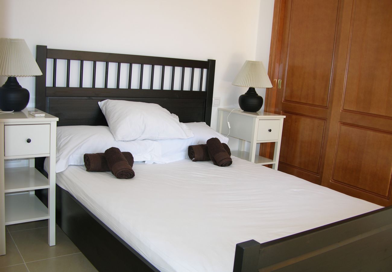 Apartamento con gran dormitorio cama doble en Mar de Cristal - Resort Choice