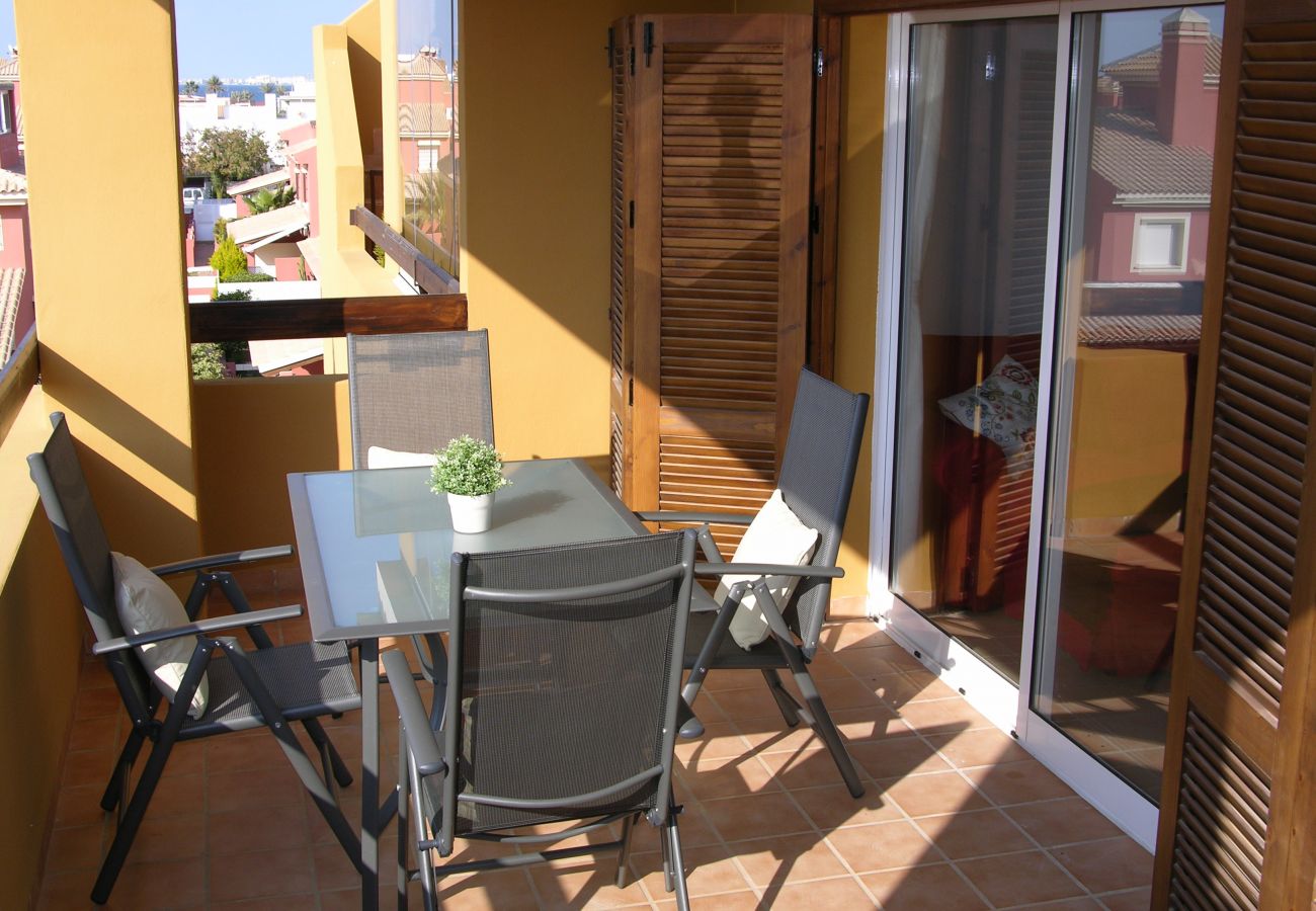 Balcón bien equipado para descansar - Resort Choice