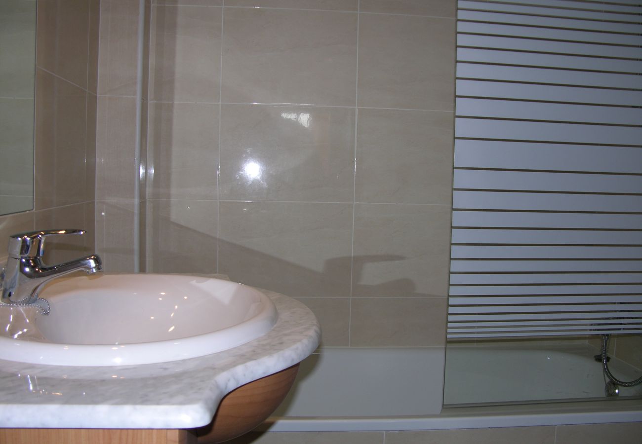 Gran baño moderno en ático en alquiler - Resort Choice