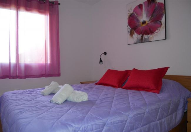 Dormitorio de cama doble con bonito interior - Resort Choice