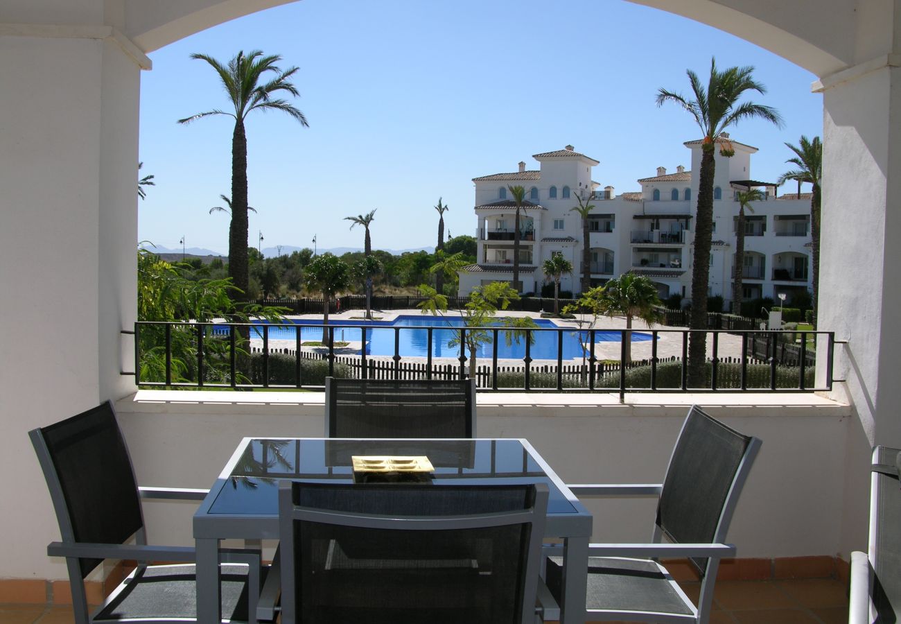 Apartamento en Hacienda Riquelme con bonita terraza bien equipada