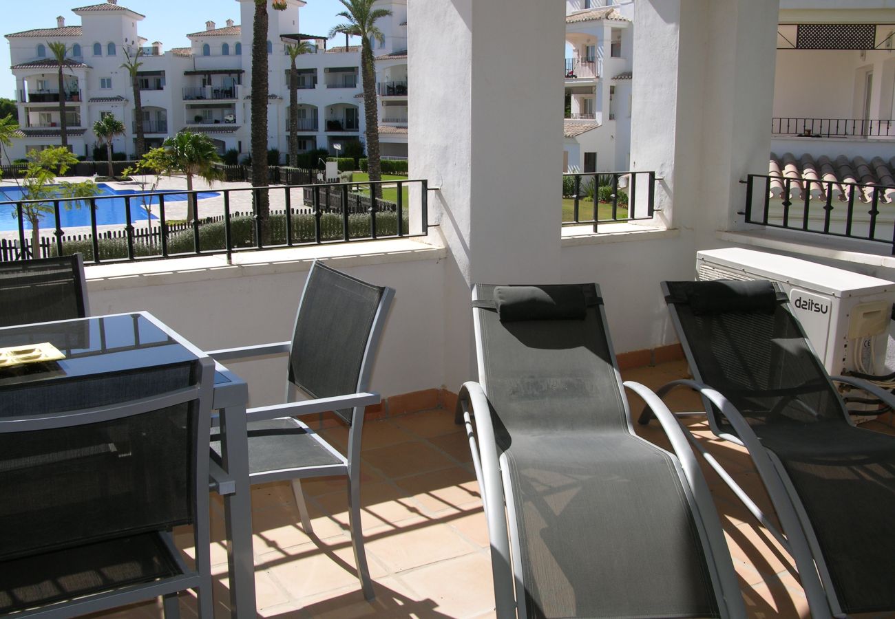 Apartamento en Hacienda Riquelme con bonita terraza bien equipada