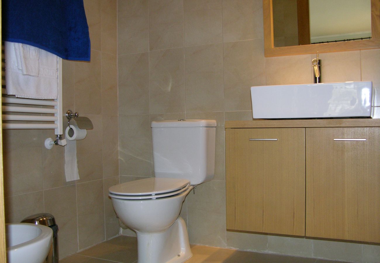 Apartamento en Hacienda Riquelme con baño bien equipado