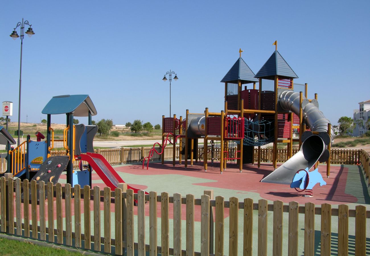 Precioso parque infantil en el resort de golf de Hacienda Riquelme