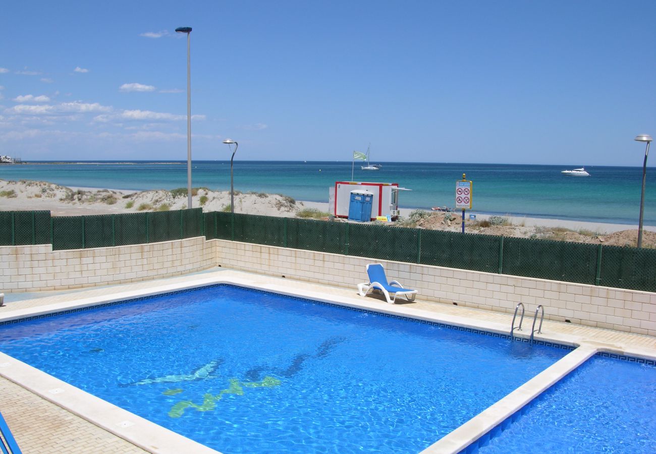 Apartamento Libertad Dos Playas con bonita piscina comunitaria