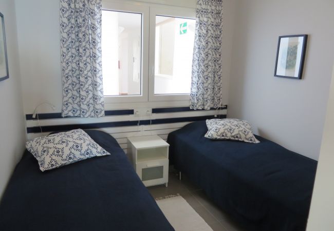 Gran dormitorio con 2 camas - Resort Choice