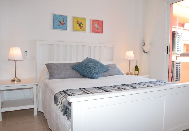 Bonito dormitorio cama doble - Resort Choice