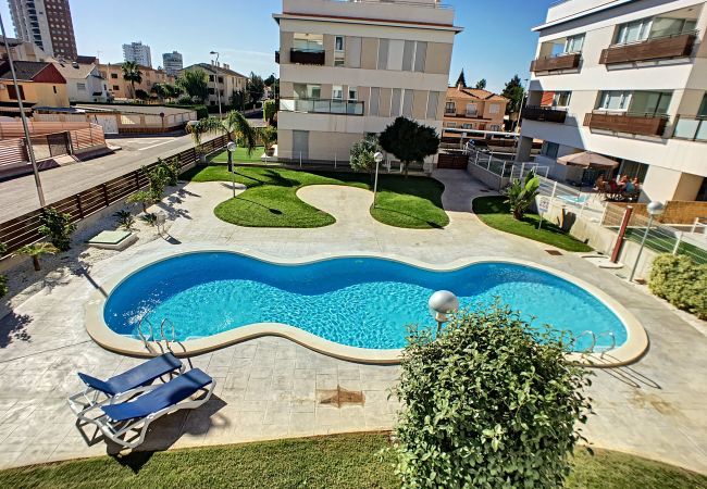 Precioso apartamento con bonitas vistas a la piscina