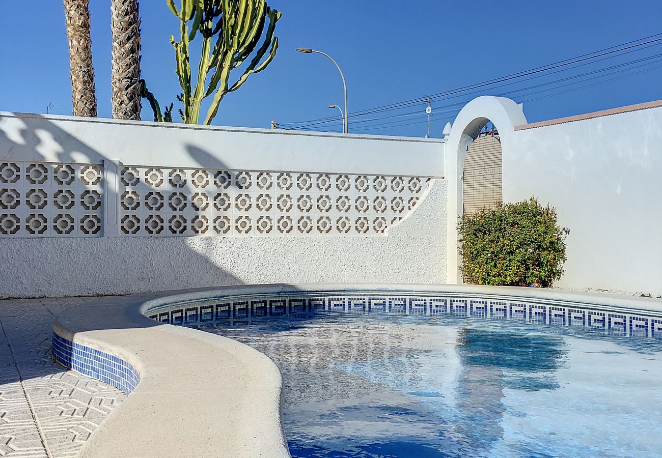 Bungalow en Los Alcazares - Bungalow with private pool - 5809