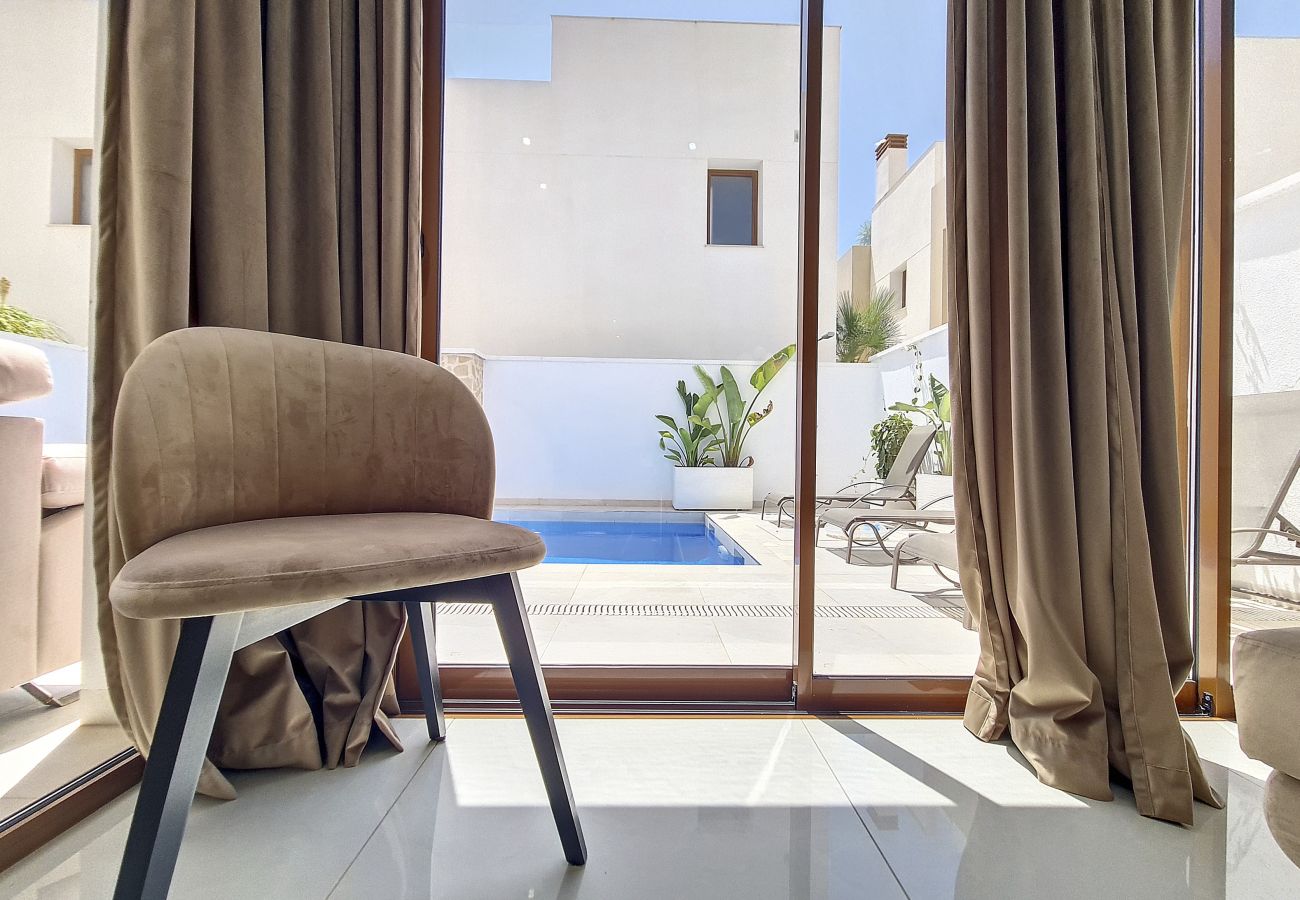 Villa en Torre de la Horadada - Villa with Private Pool - 0310