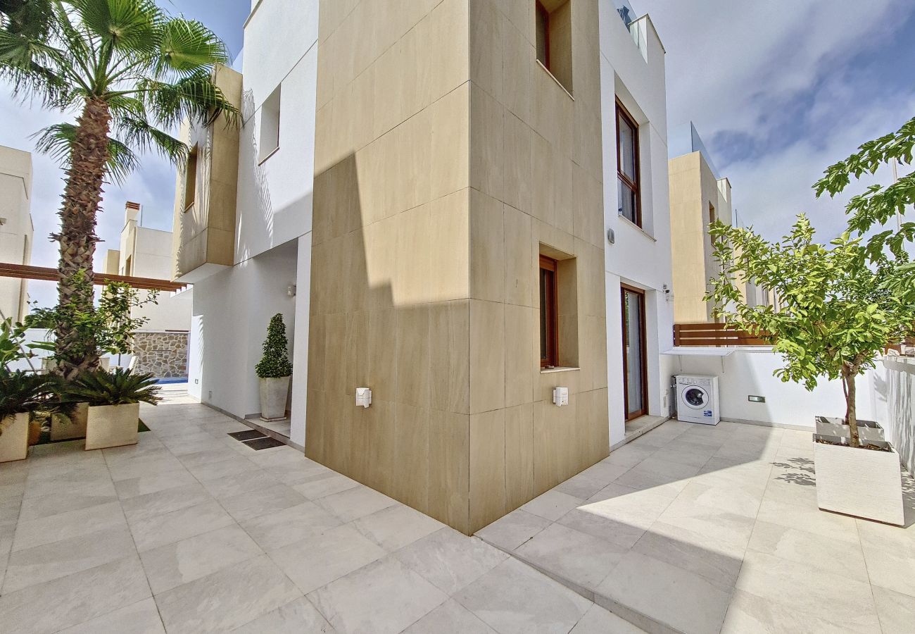 Villa en Torre de la Horadada - Villa with Private Pool - 0310